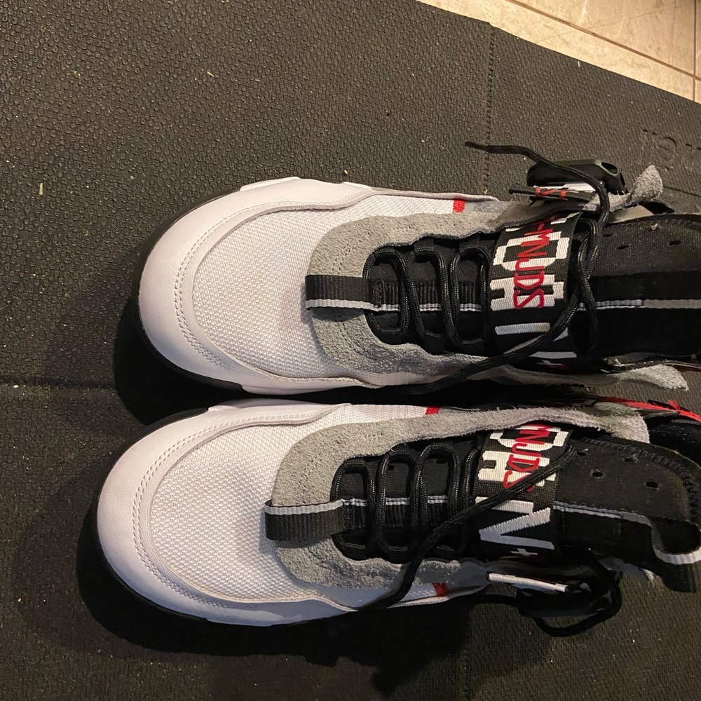 Size 11 Mens Jordan sneakers